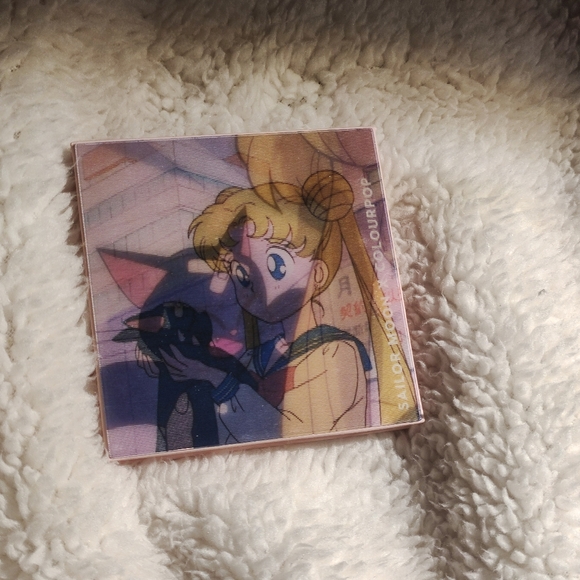 COLOURPOP x Sailormoon blush pallete - Picture 5 of 5